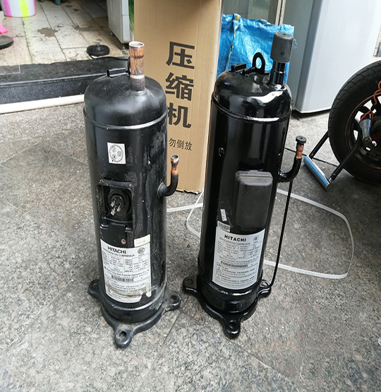 石屏中央空调压缩机的更换维修